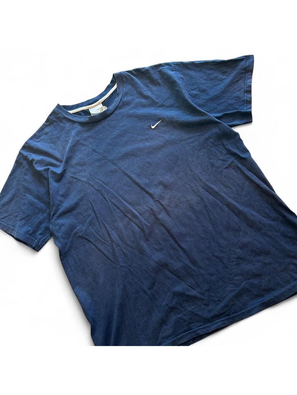 Vintage 90s Y2K Nike Embroidered Swoosh Navy Blue T-shirt